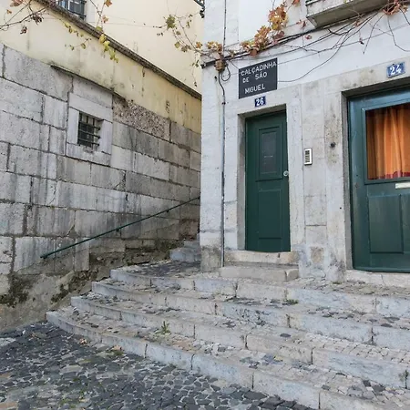 Cosy Alfama Лиссабон
